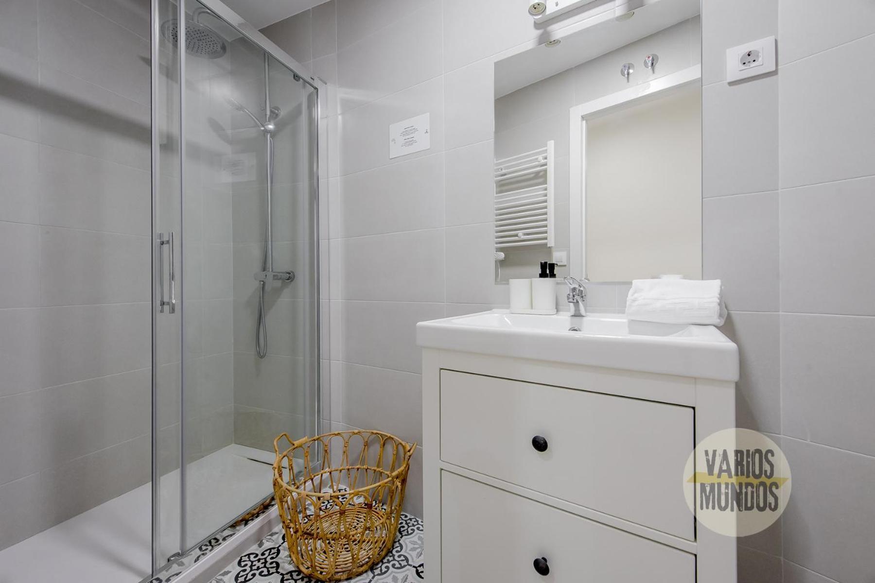 Spacious New Aparment Para 8Pax En La Plaza De Tirso E1 Madryt Zewnętrze zdjęcie