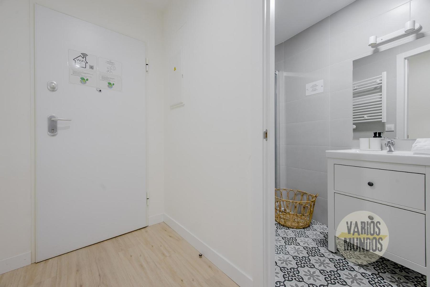Spacious New Aparment Para 8Pax En La Plaza De Tirso E1 Madryt Zewnętrze zdjęcie