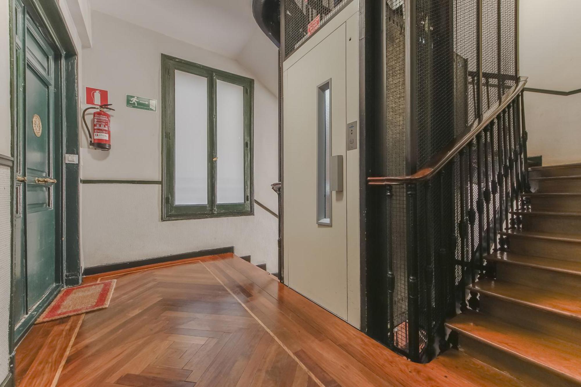 Spacious New Aparment Para 8Pax En La Plaza De Tirso E1 Madryt Zewnętrze zdjęcie